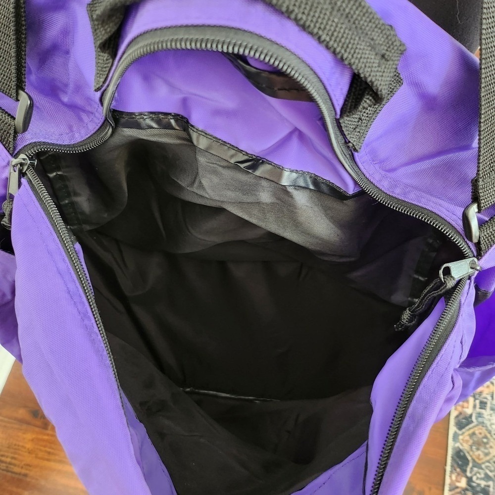Vintage Winnie The Pooh Purple Messenger Bag Duffel Collect Bear ZipTote Disney - Picture 3 of 7